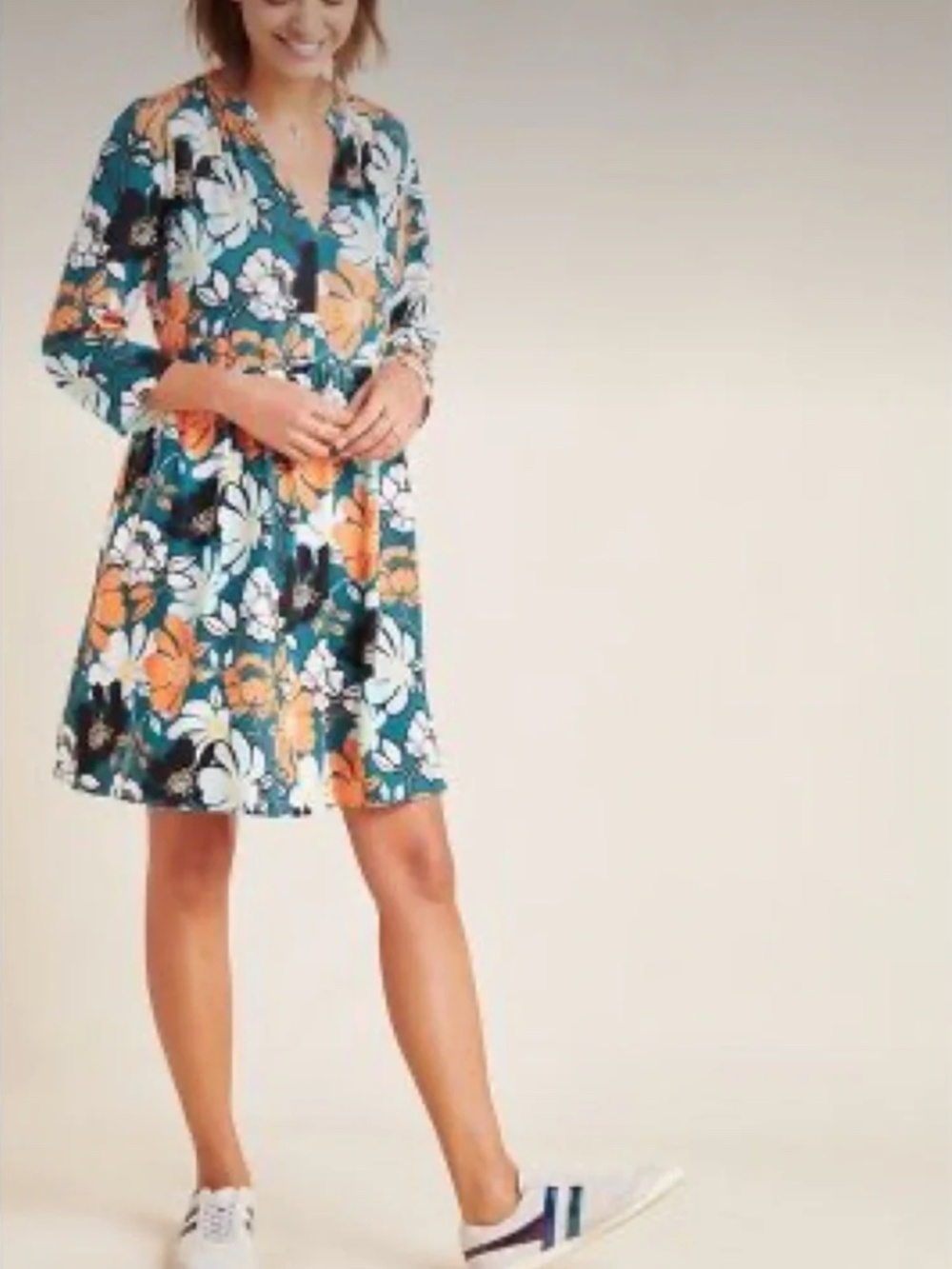 Maeve Anthropologie Juno Dress Tropical Floral Small Bold Flowy Relaxed V-Neck